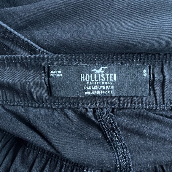 Straight leg hollister parachute pants - Picture 3 of 3